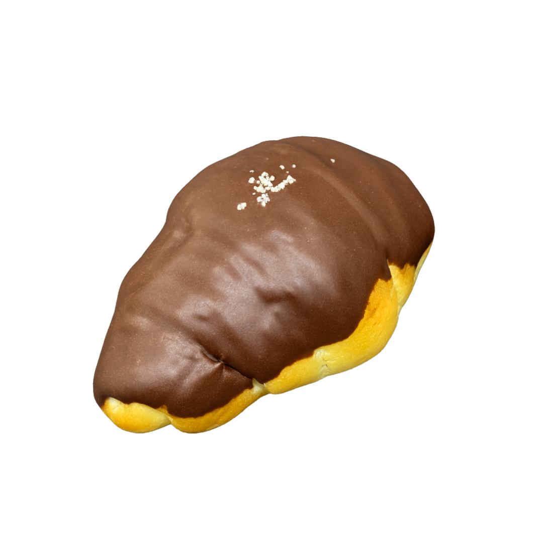 Chocolate Butter Roll | 巧克力盐可颂